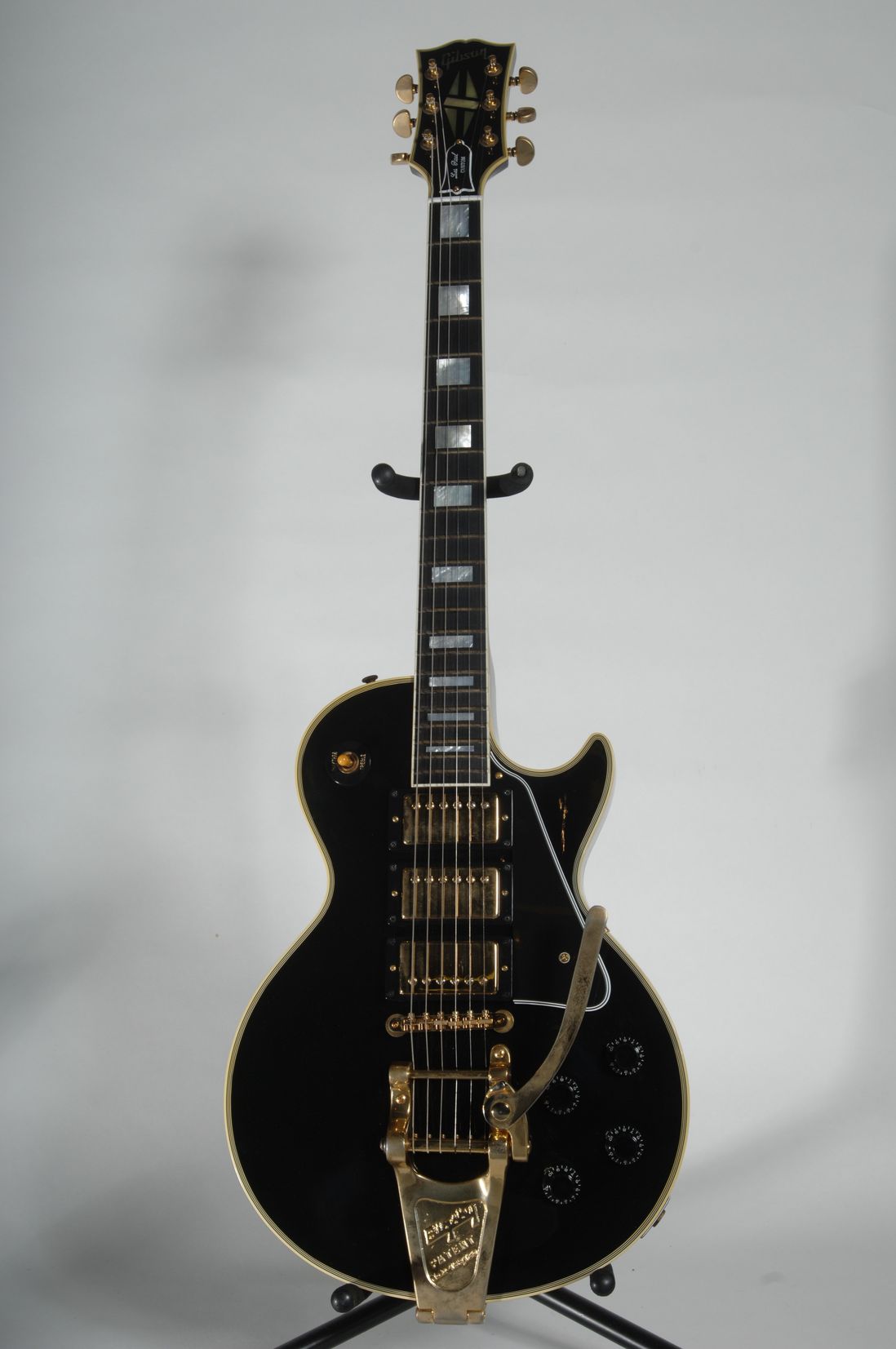 Jimmy Page acquired this Gibson Les Paul Custom in 1960 while working as a session guitarist in London, and used it in the studio from 1962 to 1967.